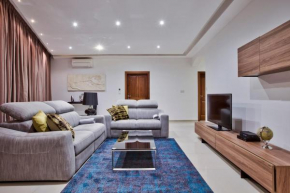 Newly refurbished 4 bedroom apartment Sleeps 11